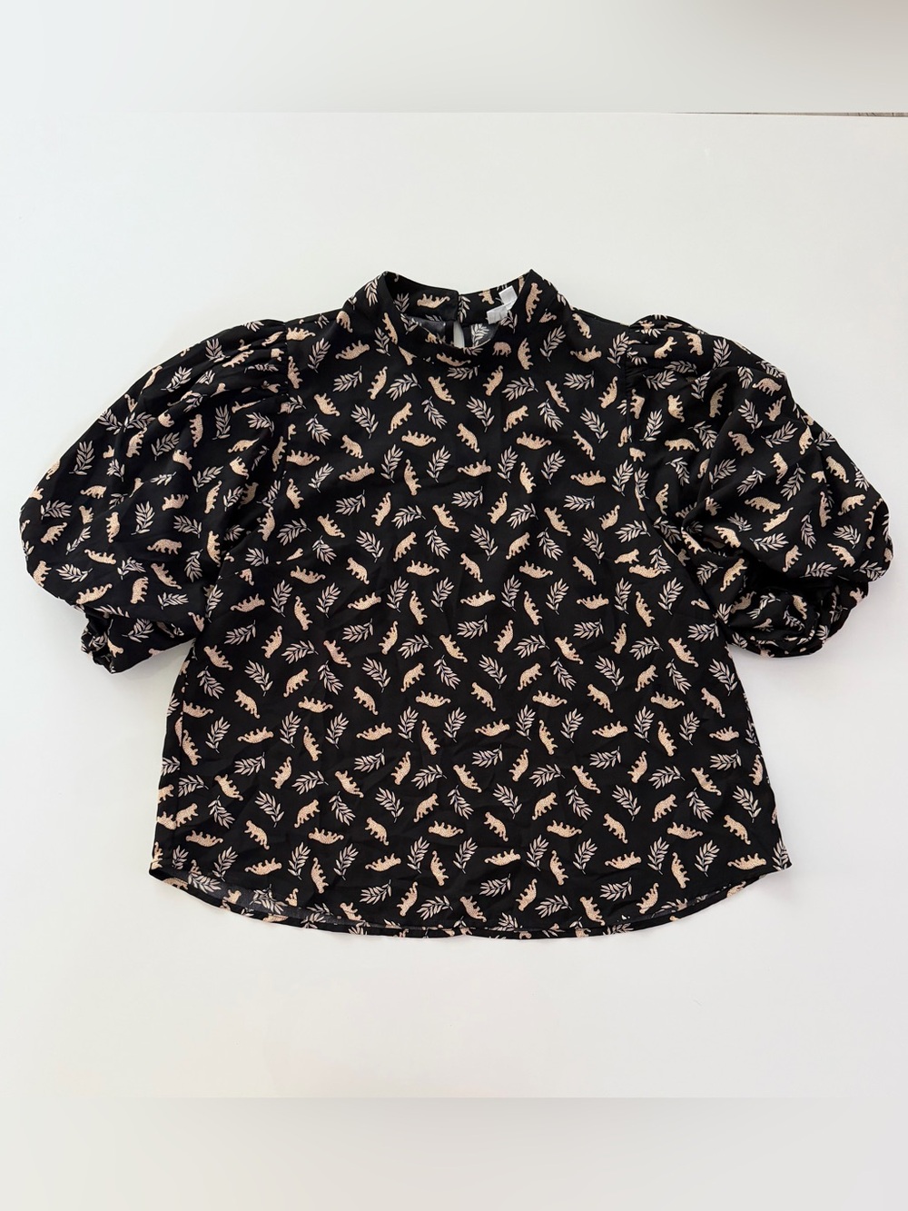 THML Black Leopard Print Puff Sleeve Blouse Size Large Like New - Picture 2 of 5